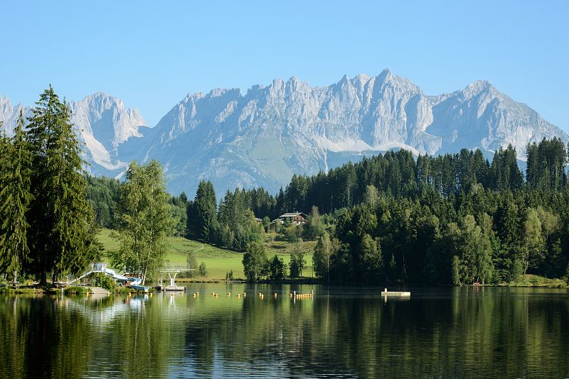 Baden, spazieren und die Kitzbüheler Bergwelt genießen..jpg
